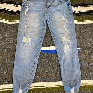 Kancan light wash skinny jeans.